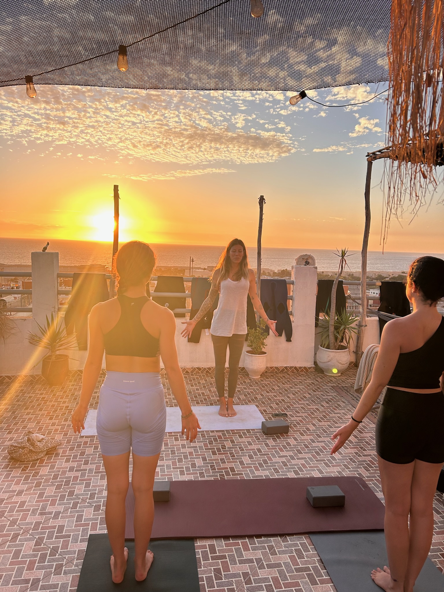  adrenalin  rooftop yoga 