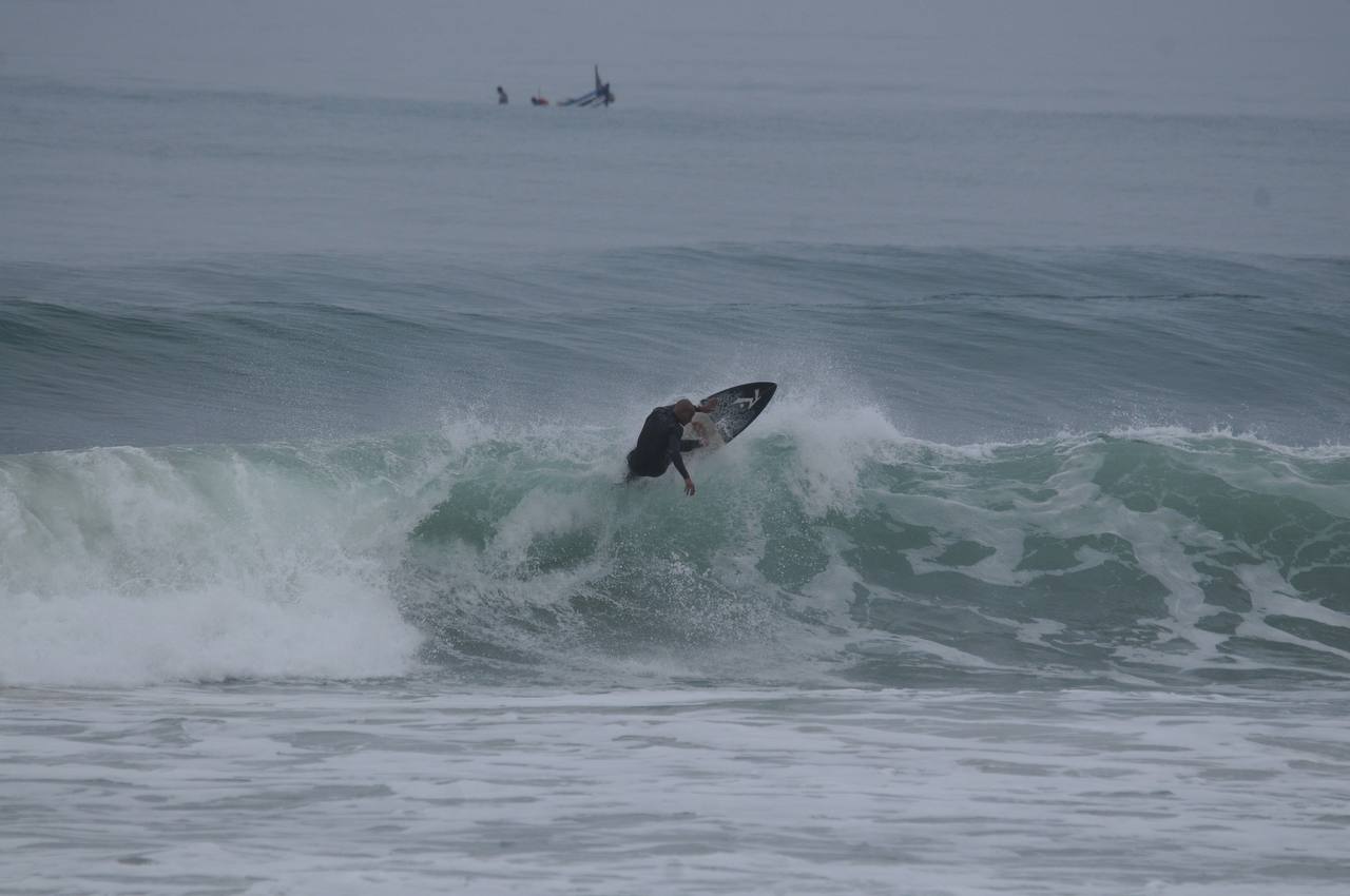 Surf Coaching & Stay